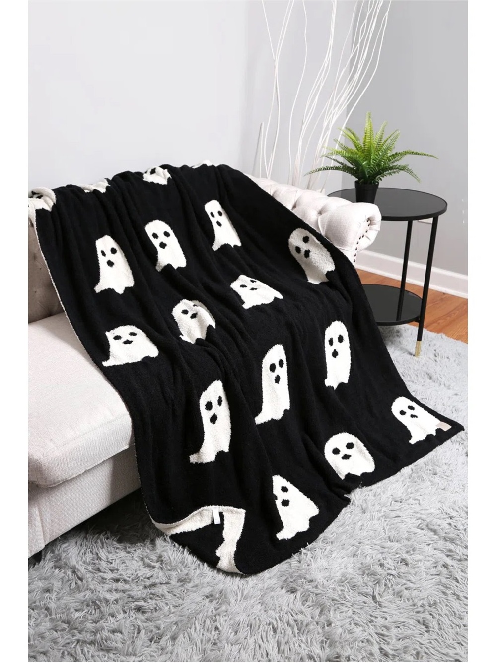 Cozy Black Ghost Plush Throw Blanket - Halloween Accent